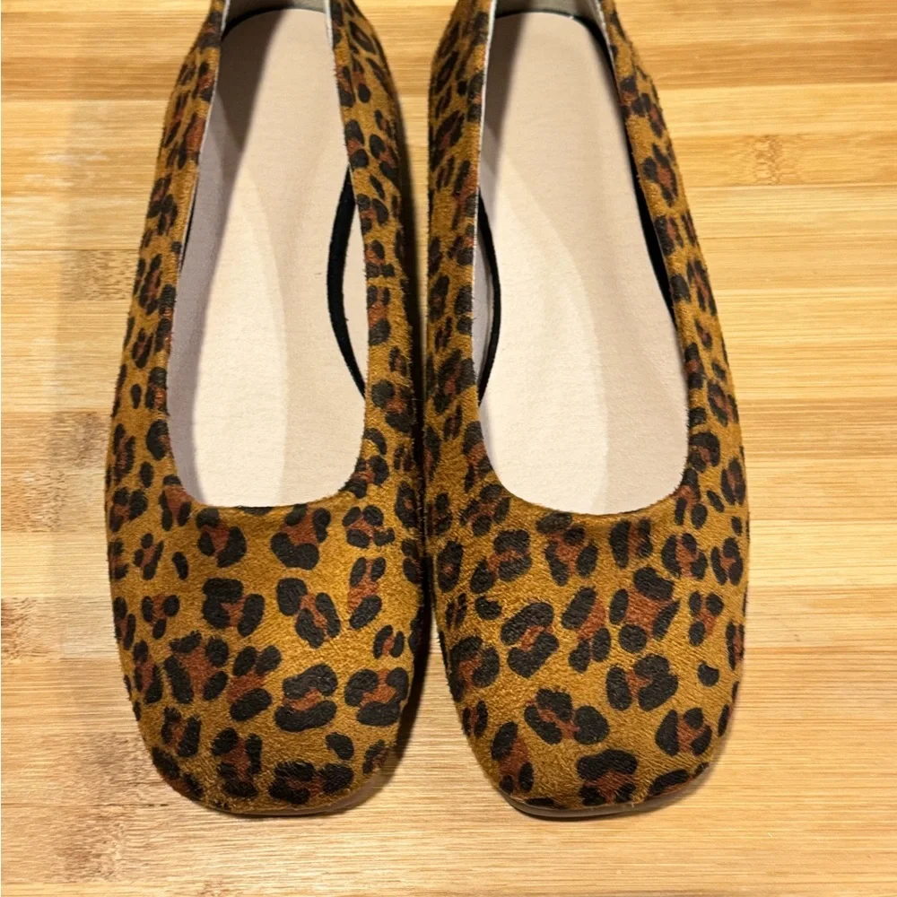 Leopard Print Women's Ballet Flats - Brown/Tan Size 7.5 (38)